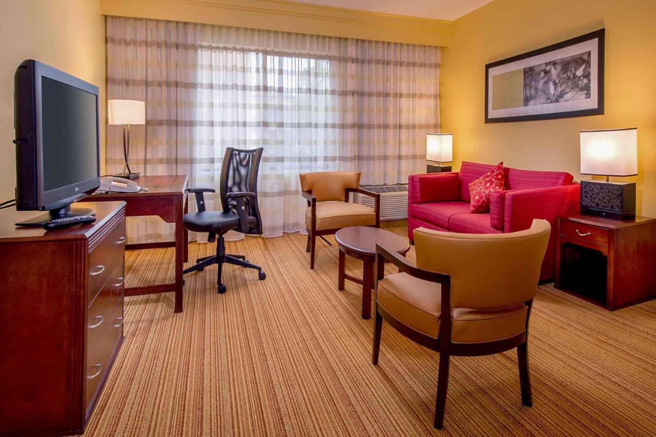 Sonesta Select Durham Research Triangle Park Hotel Ngoại thất bức ảnh