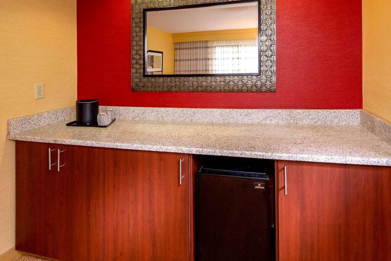 Sonesta Select Durham Research Triangle Park Hotel Ngoại thất bức ảnh